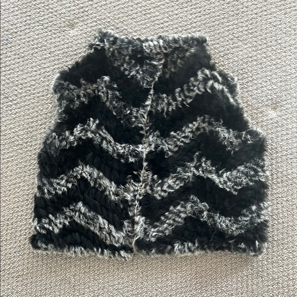 Chic real Rabbit Black and White Fur Vest-MARC by Marc Jacobs